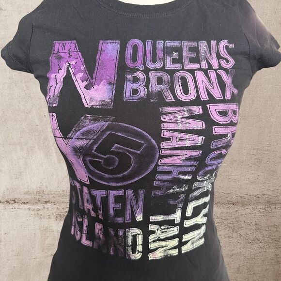 Y2K NYC New York Queens Bronx Brooklyn Staten Tee - Picture 1 of 6